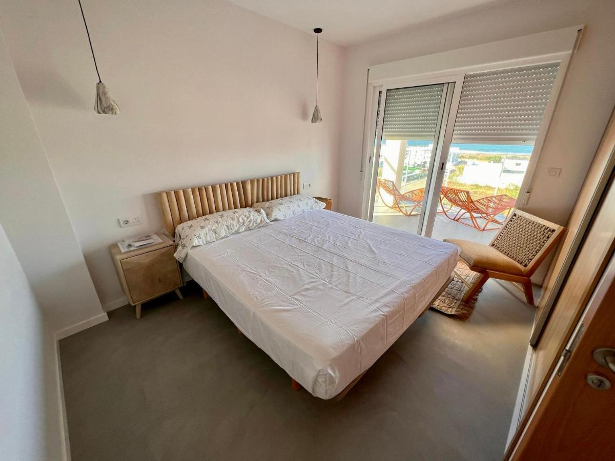 Beautiful Penthouse With Pool And Wonderful Beach View Оліва Екстер'єр фото